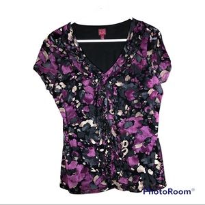 Black/ purple floral short sleeve blouse size Medium 212 Collection